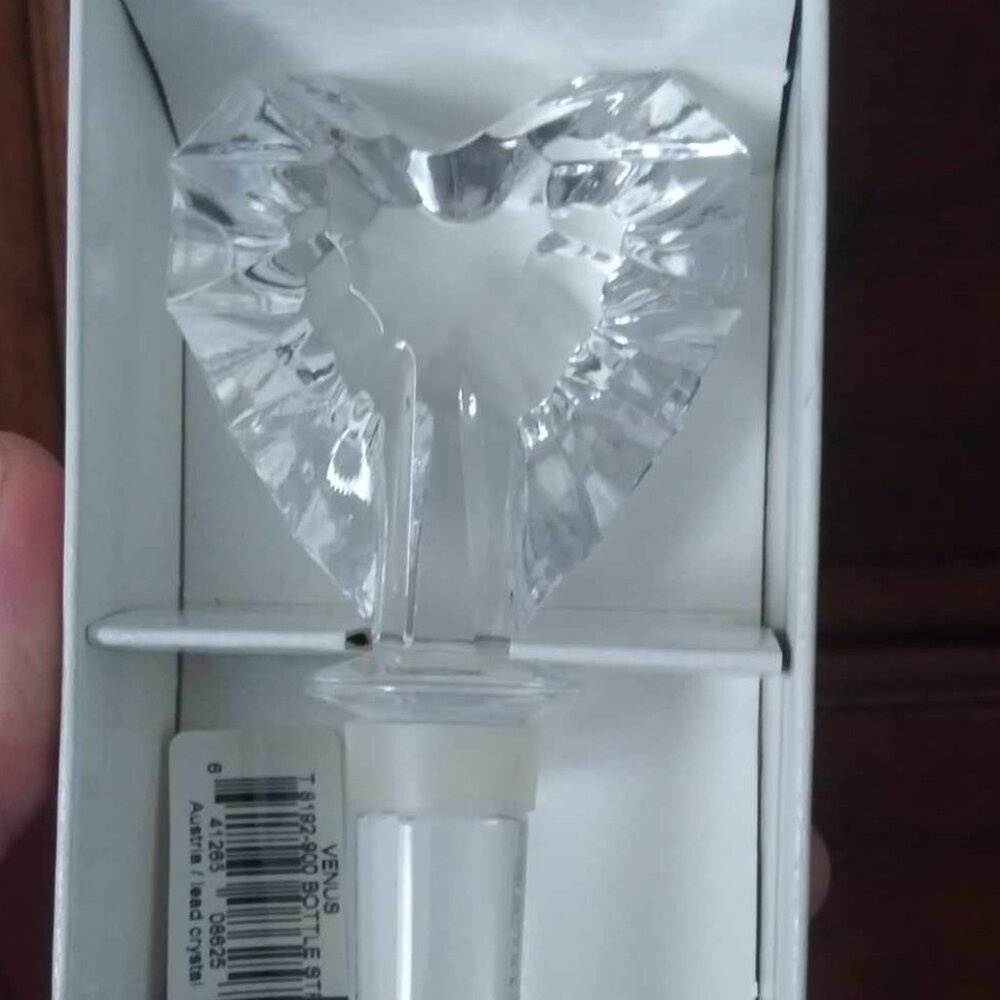 Mikasa  CRYSTAL HEART Wine bottle stopper  Vintage edition NEW